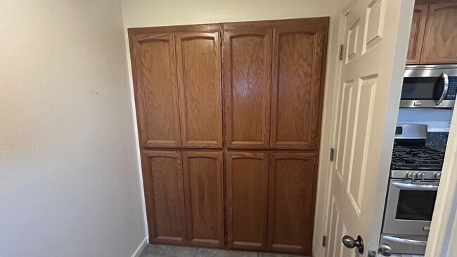 Foto del edificio - 14575 Avenida Central