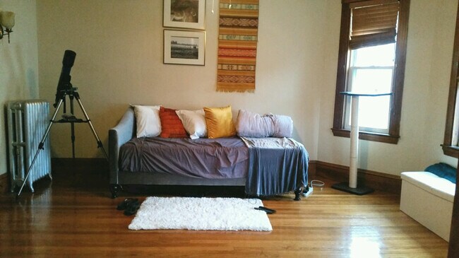 Building Photo - 354 Savin Hill Ave