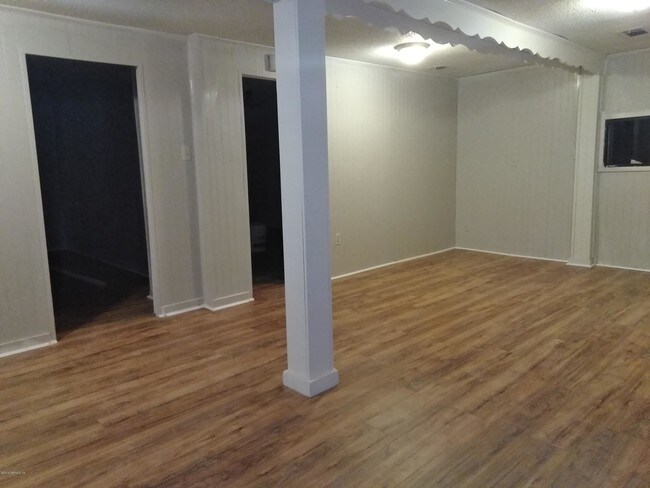 Building Photo - 517 3rd Ave