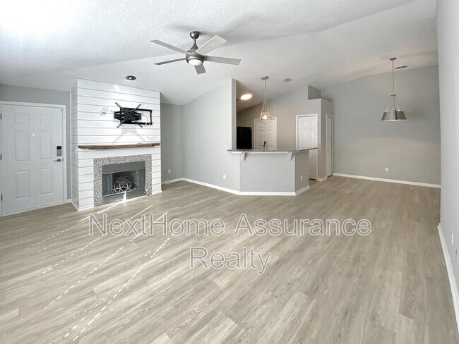 Building Photo - 227 Jardin De Mer Pl