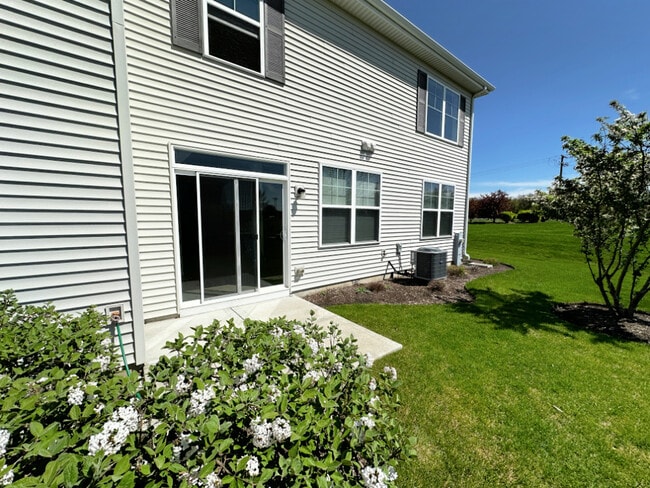 Building Photo - 652 Anchorage Ct