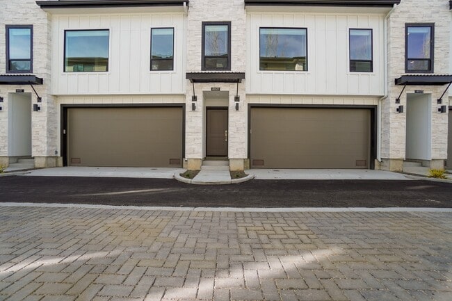 Building Photo - 4621 N Iota Ln