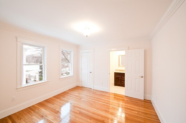 Foto del edificio - 75 Bennett St