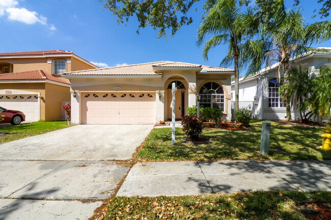 Building Photo - Newly Remodeled 3/2 in Cooper City