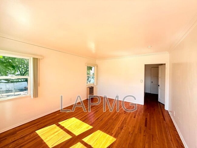 Foto del edificio - 3531 12th Ave