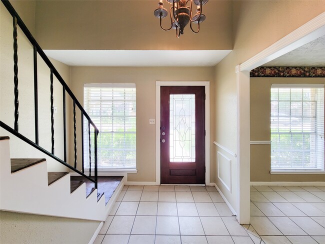 Foto del edificio - 16614 Cairnway Dr