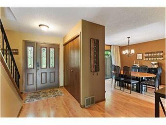 Foto del edificio - 1354 Westwood Hills Rd