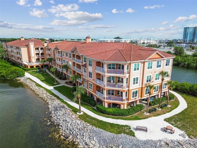 Building Photo - 5000 Culbreath Key Way