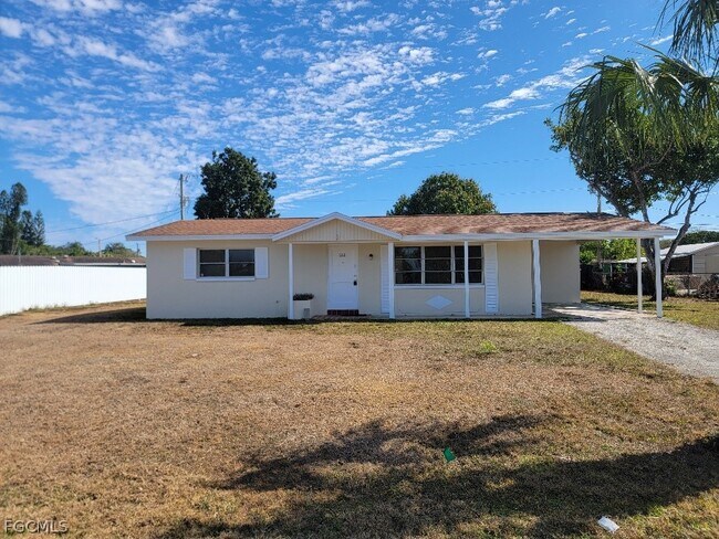 Foto del edificio - 122 Texas Rd