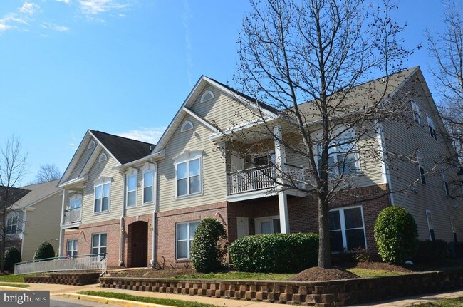 Building Photo - 6532 Grange Ln