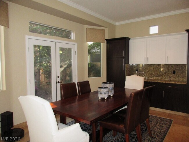 Foto del edificio - 1927 Taylorville St