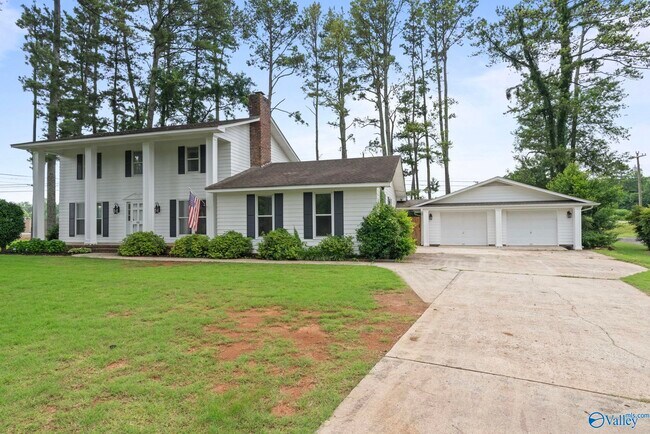 Building Photo - 101 Shady Ln