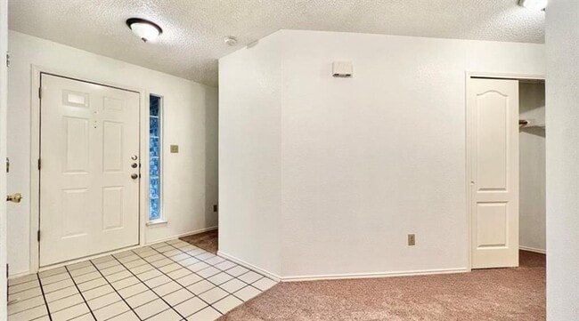 Building Photo - 1803 Woodland Dr