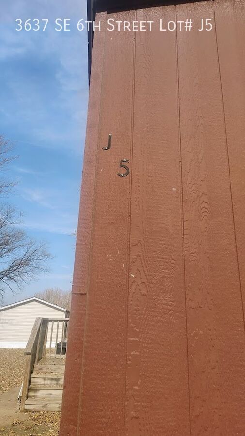 Foto del edificio - 3637 SE 6th St