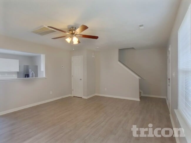 Building Photo - 9612 Aventide Ln