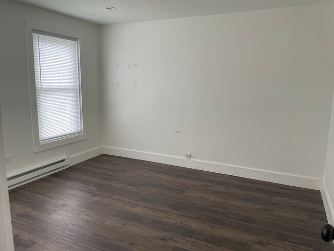 Foto del edificio - 1465 Creek Locks Rd