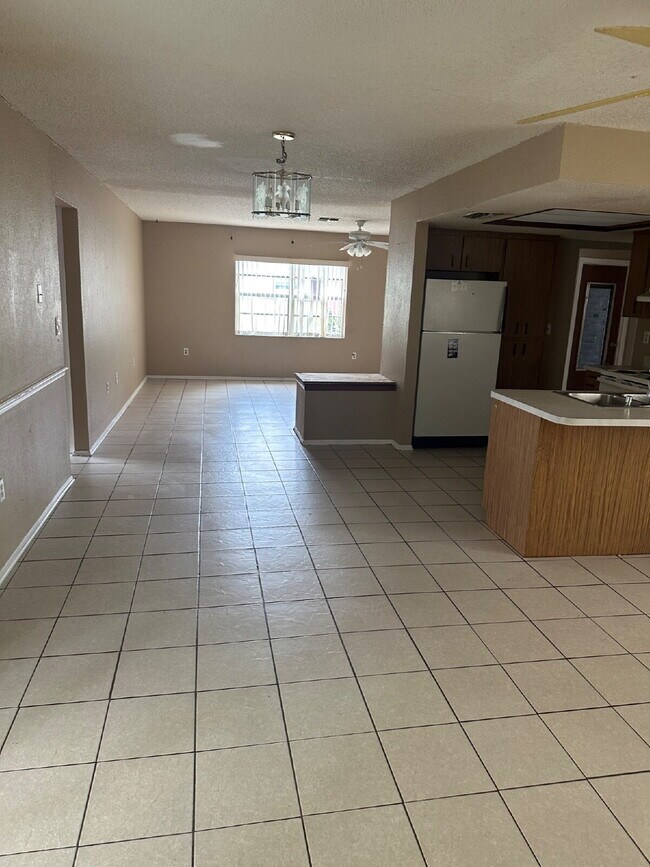 Foto del edificio - Cute 2 Bedroom, 2 Bathroom, 1 Car Garage H...