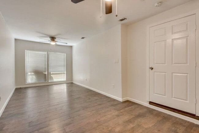 Building Photo - Spacious and Move-In Ready in Fort Worth!