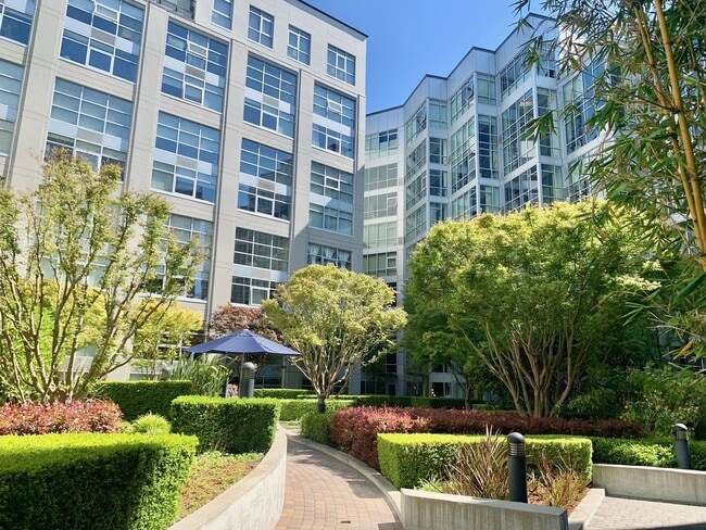 Photo - South Beach Contemporary Top Floor New Yor... Apartment