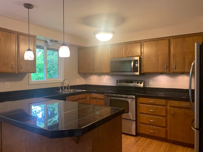 Foto del edificio - 6525 SW Locust St