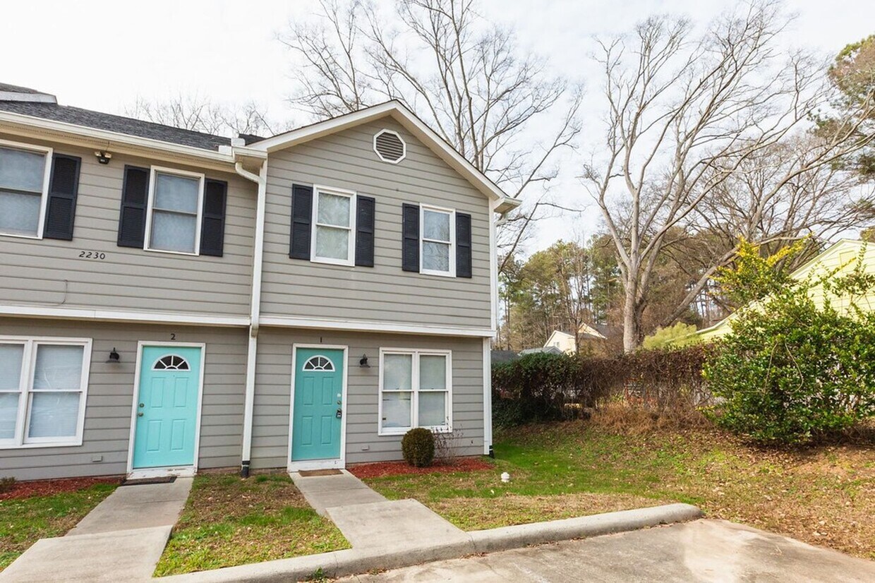 Foto principal - 2230 Summit St
