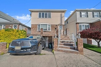 Building Photo - 516 Ave E