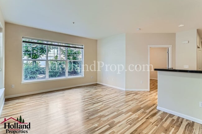 Building Photo - **VOUCHER ACCEPTED** — Beaverton Ground-Le...