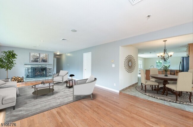 Foto del edificio - 9 Dogwood Pl