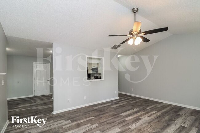 Foto del edificio - 141 Ashland Creek Ct