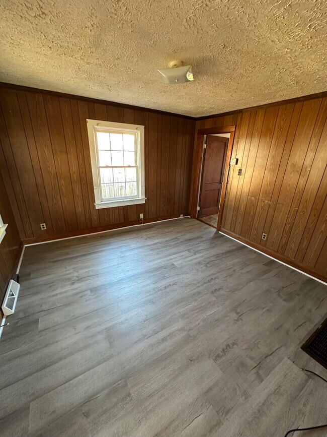 Building Photo - 195 Triple Oak Cir