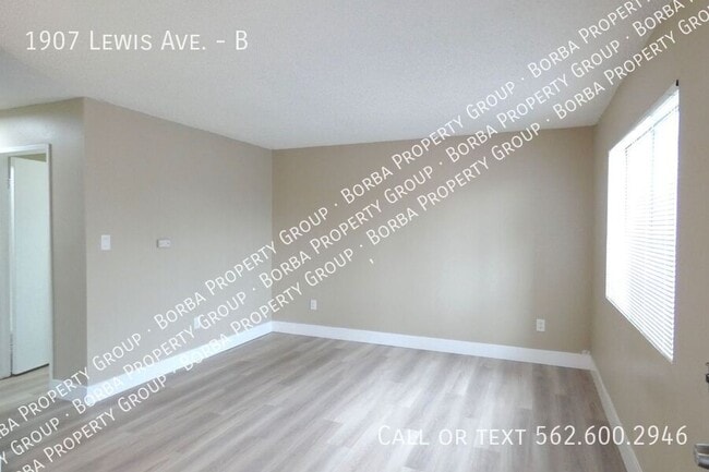 Building Photo - 1907 Lewis Ave