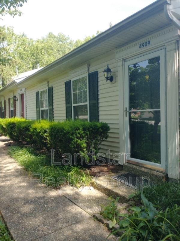 Building Photo - 4909 Villa Fair Rd