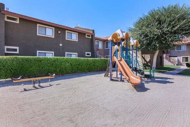 Building Photo - Watercrest at the Polo Fields