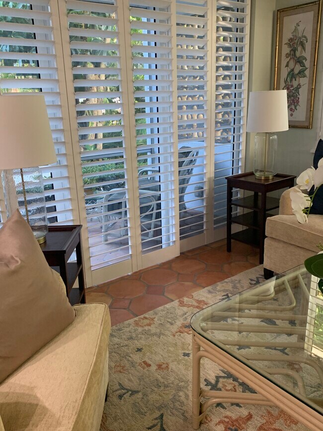 Fotografía del edificio - 401 Peruvian Ave