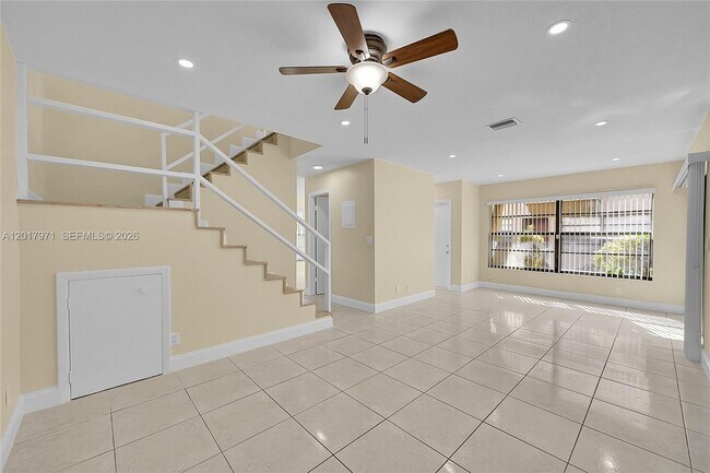 Foto del edificio - 2532 Coral Springs Dr