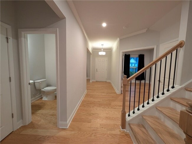 Building Photo - 406 Riverclub Rd
