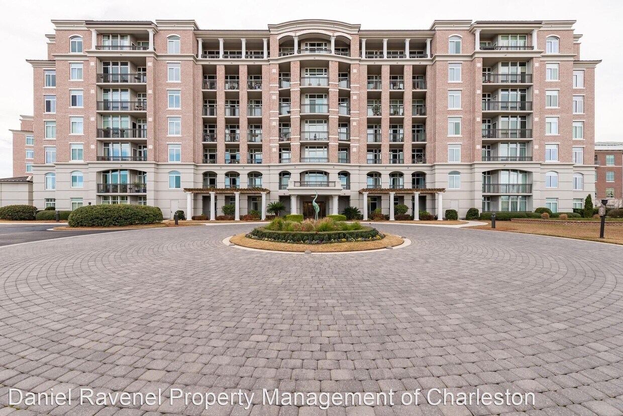 Primary Photo - 2 br, 2 bath House - 141 North Plaza Court