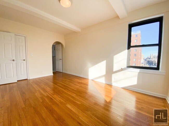 Building Photo - AMSTERDAM AVENUE