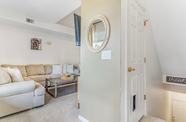 Building Photo - 3231 S Waco Ct
