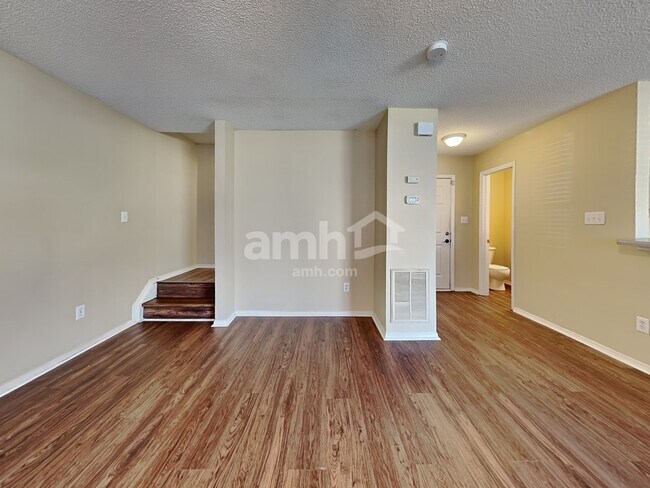 Foto del edificio - 6437 Saybrooke Dr