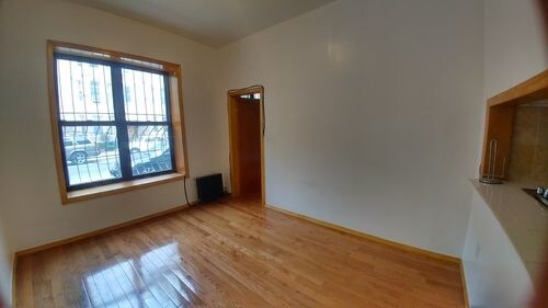 Primary Photo - 318 6th St