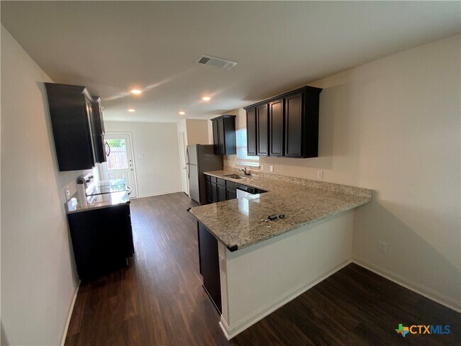 Foto del edificio - 208 Allington Cir