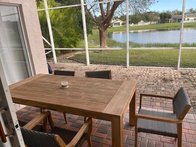 Foto del edificio - 4178 Bluff Harbor Way