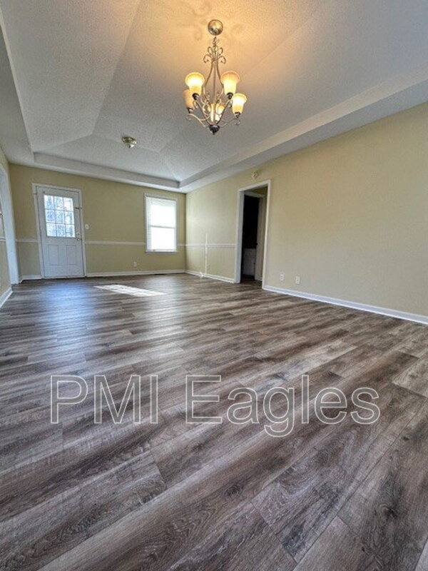 Building Photo - 3444 Arvin Dr