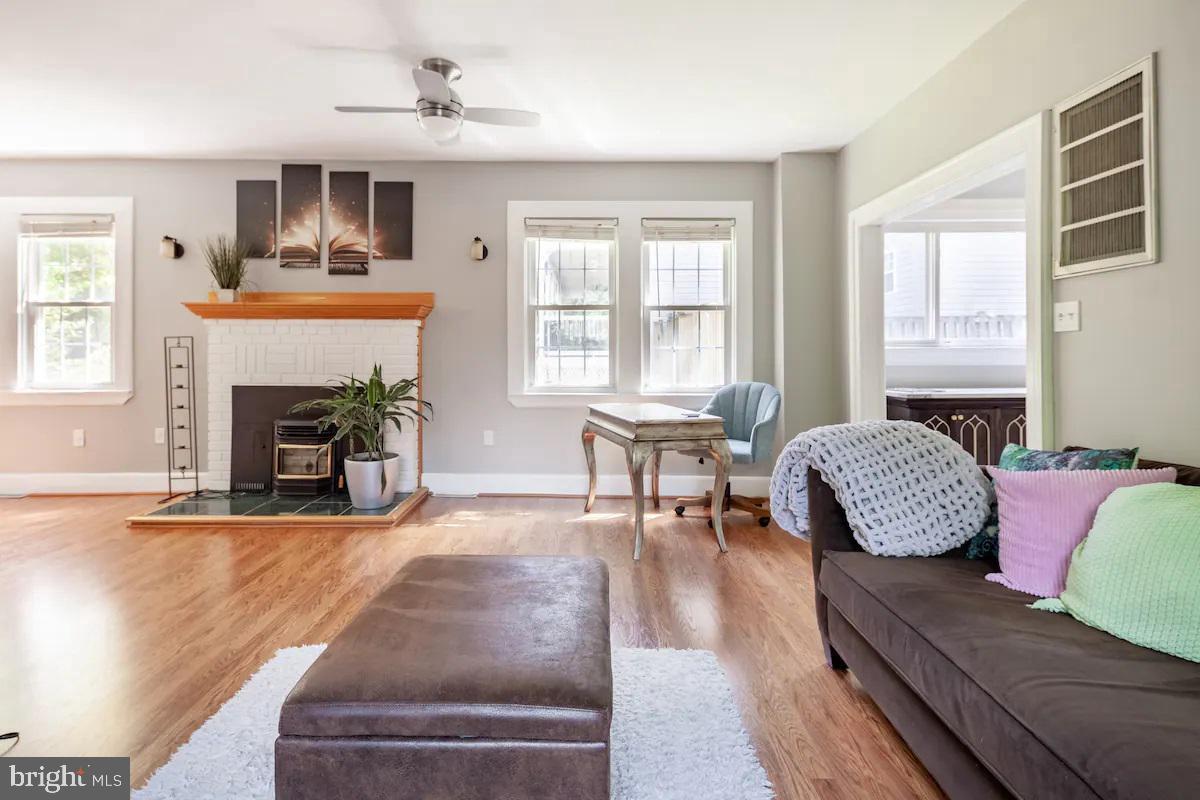 Foto principal - 3937 8th St