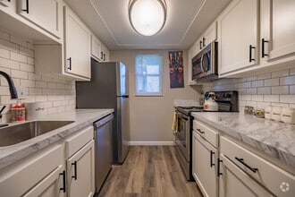 Interior Photo - The Links