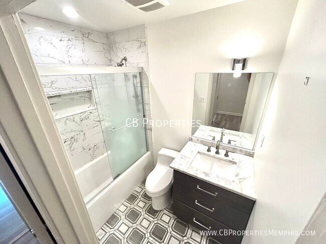 Foto del edificio - 1047 June Rd