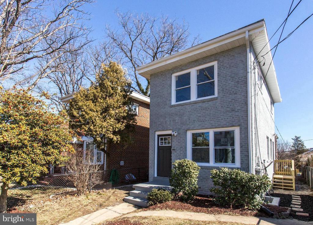 Primary Photo - 1316 44th Pl SE