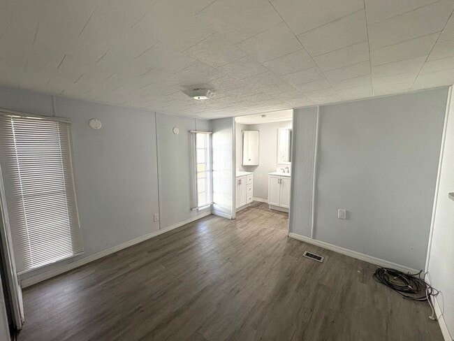 Building Photo - 5316 53rd Ave E