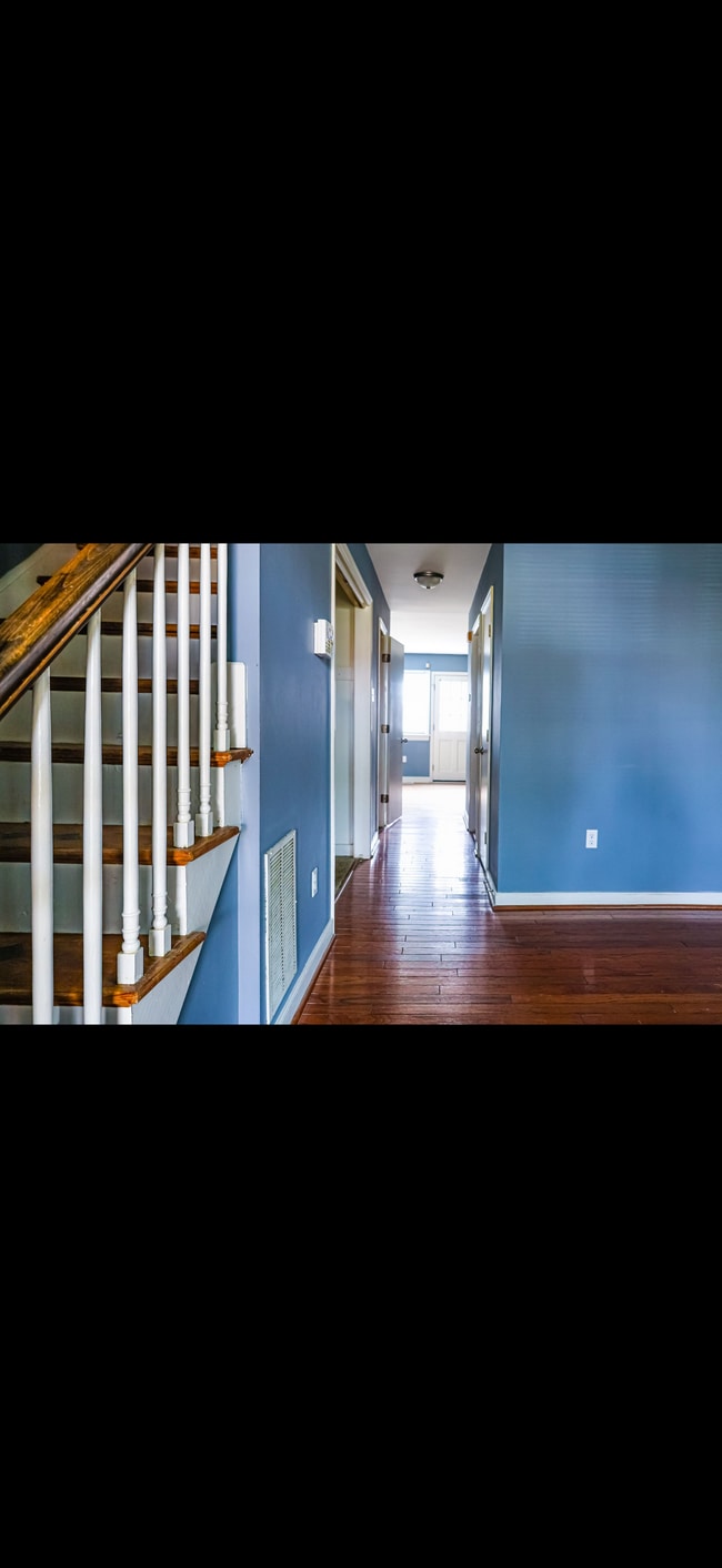 Building Photo - 3003 Allandale Dr